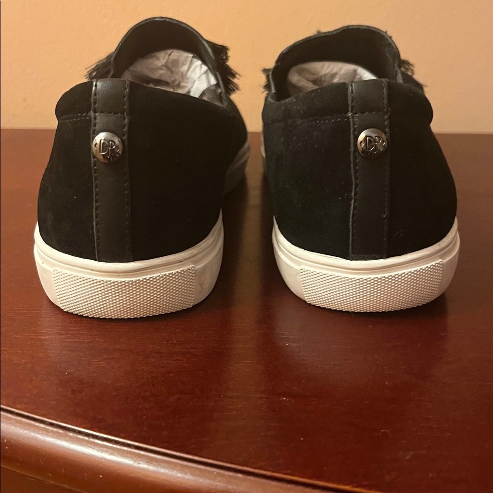Donald Pliner Black Genuine Suede Sneakers w/Tassel - Picture 5 of 10